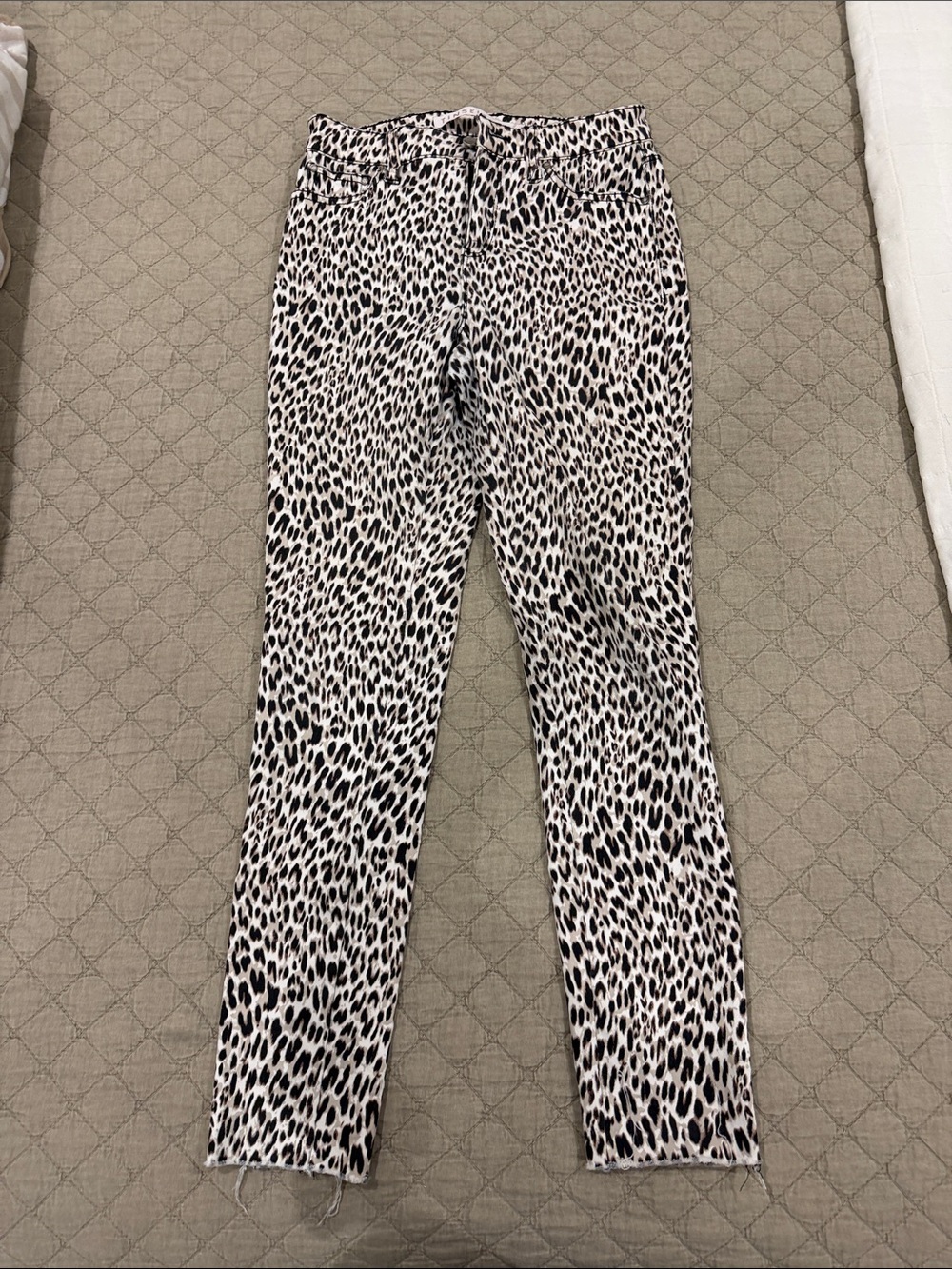 Tinseltown Black & White Leopard Print Skinny Pants